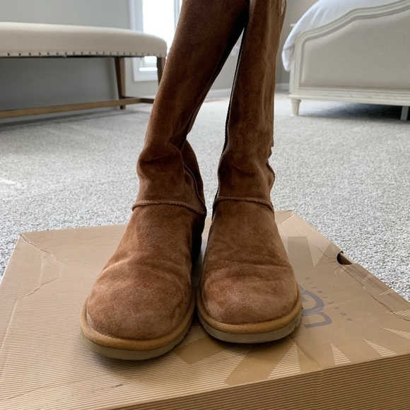 Ugg Button Boot Sz 7 - Picture 2 of 3